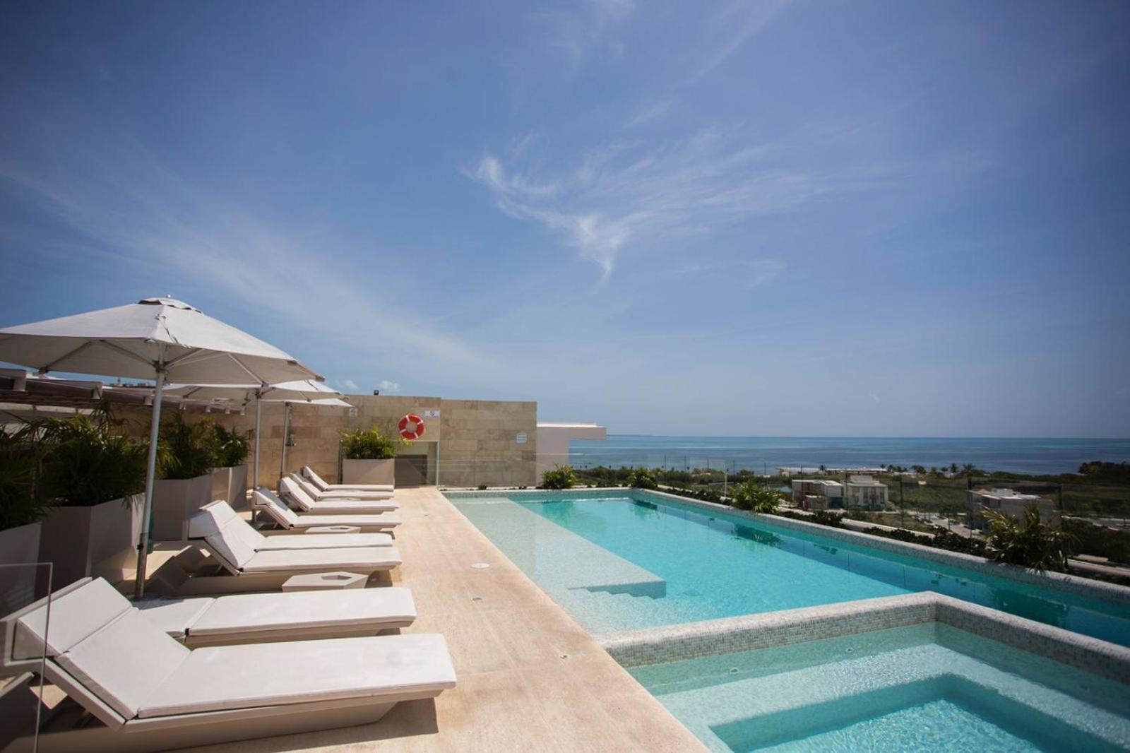 Apartamento Oceanview 3 Bedroom Condo, Rooftop Pool&jacuzzi, Beach! *